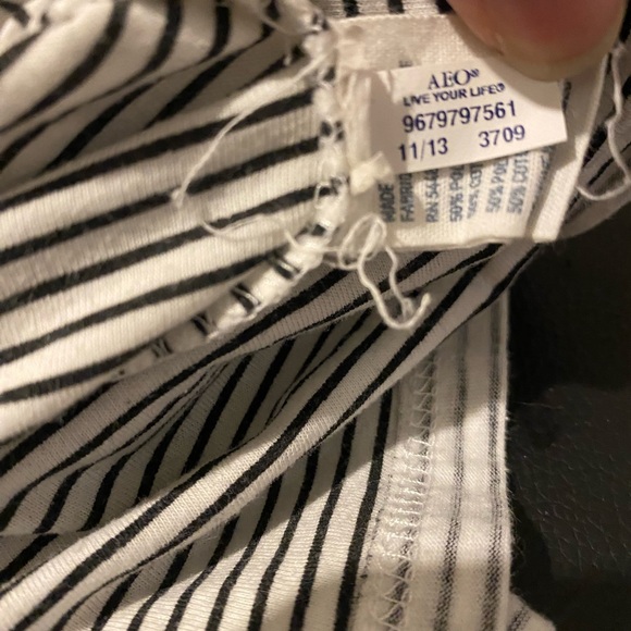 American Eagan Outfitters Coral White Striped Regan 3/4 sleeve T-Shirt Large - Picture 4 of 5